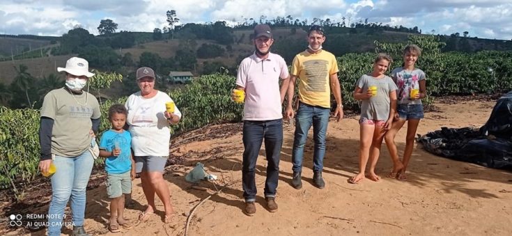 Agricultores de Nova Venécia recebem aparelhos que ajudam a economizar água na irrigação