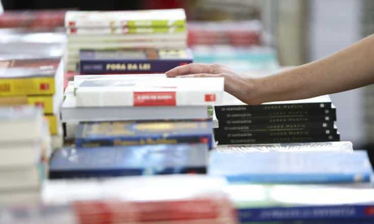 Venda de livros no primeiro semestre aumenta 48,5% em relação a 2020