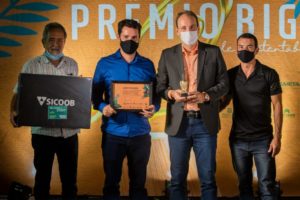 Sustentabilidade | Ecobags de caixa de leite e programa de conservação garantem a Linhares 1º lugar no Prêmio Biguá