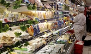 Com alta de 1,11%, alimentos e bebidas alavancam inflação de dezembro