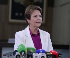 Ministra diz que Brasil tem fertilizantes suficientes até o início da próxima safra, em outubro