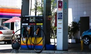 Com volta de imposto, gasolina subirá até R$ 0,34 nesta quarta-feira