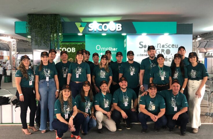 Sicoob marca presença em Feira de Negócios da Cooabriel; evento vai até o próximo sábado (30)