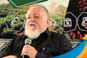 Clima será tema de palestra com professor Molion na Feira de Agronegócios da Cooabriel