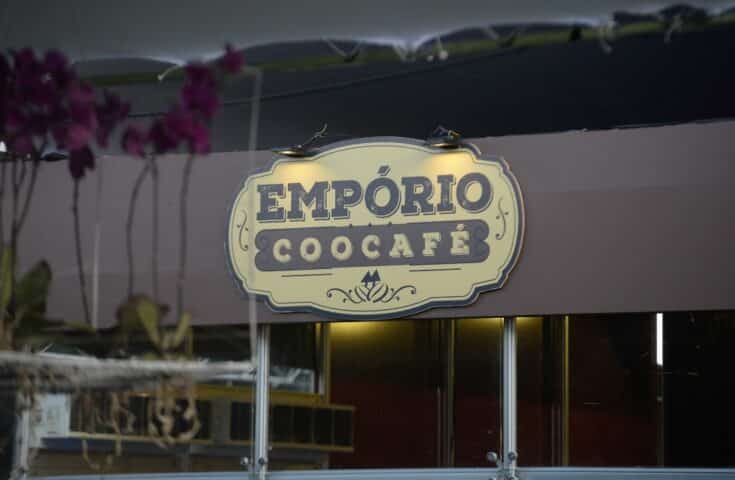 Empório Coocafé estreia com cafeteria própria na 11ª Feira de Negócios