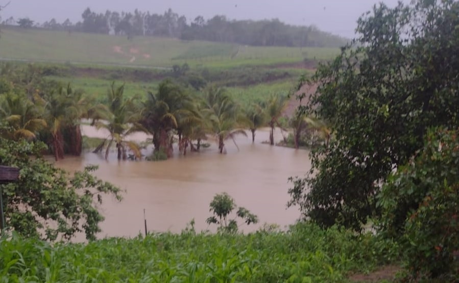 Chuva causa inundação em Aracruz; quatro barragens cederam no município