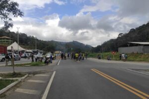 Manifestações em rodovias incentivam a violência, avalia governador Renato Casagrande