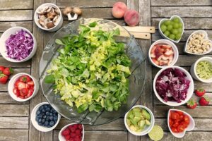 Estudo aponta microorganismos em saladas compradas prontas