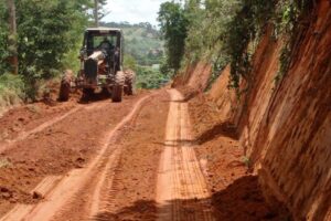 Patrulha Pesada segue cronograma e recupera estradas rurais em Ibatiba