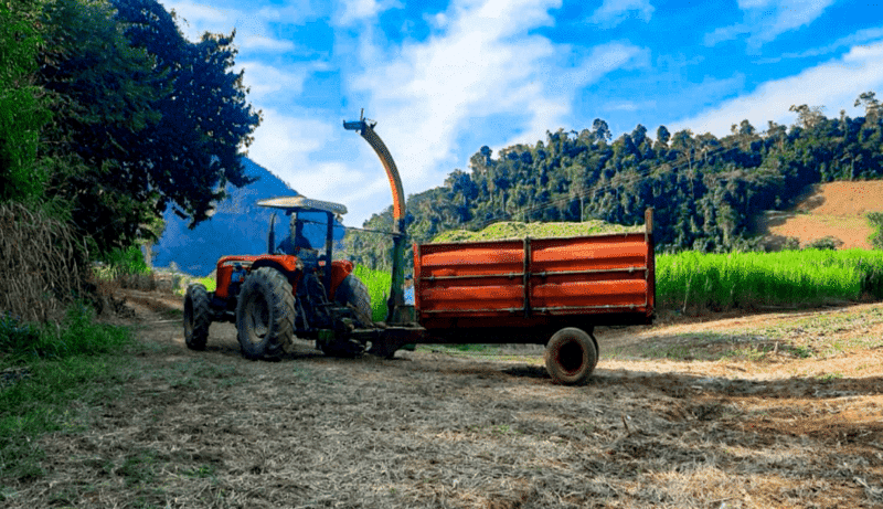 Programa de hora-máquina impulsiona atividades agrícolas em Cachoeiro