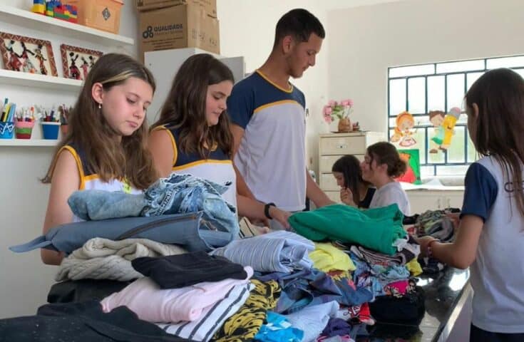 Cooperativa Mirim do Sicoob ES arrecada mais de 680 peças de roupas