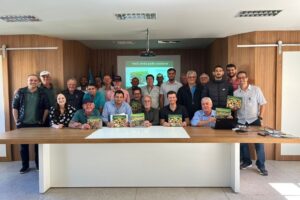 Marechal Floriano recebe oficinas sobre abacate e suinocultura