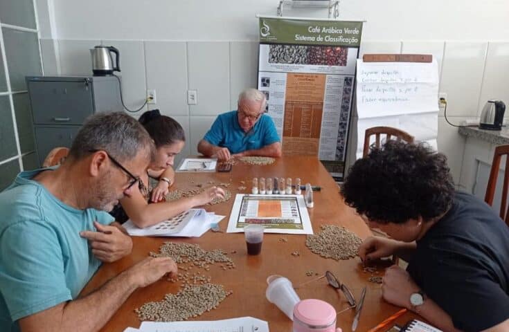 Bom Jesus do Itabapoana (RJ) ganha laboratório pró-qualidade do café