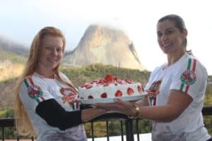 Mais de 30 mil fatias de torta na Festa do Morango, que começa dia 04