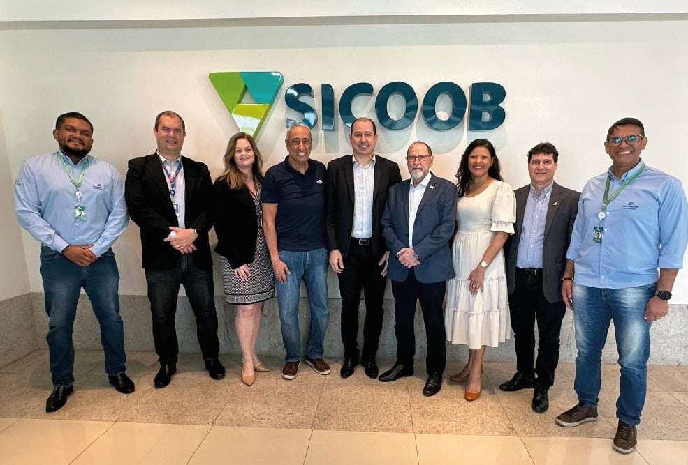 Sicoob ES firma parceria para impulsionar micro e pequenos empresários