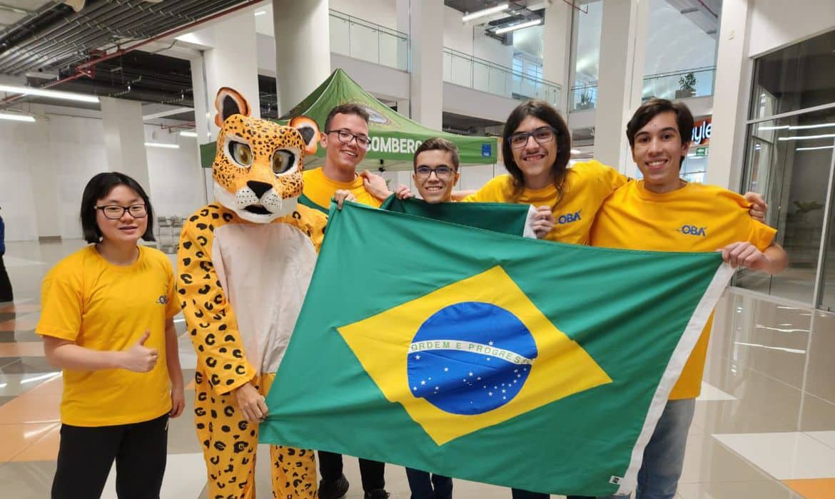 Brasil conquista cinco medalhas em olimpíada latina de astronomia