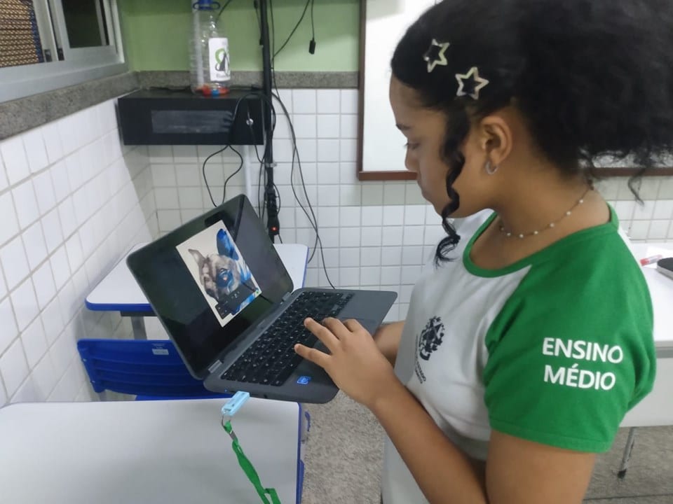 Guarapari: alunos legendam vídeos por meio de Inteligência Artificial