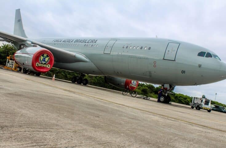 Sexto avião com brasileiros repatriados chega ao Rio de Janeiro