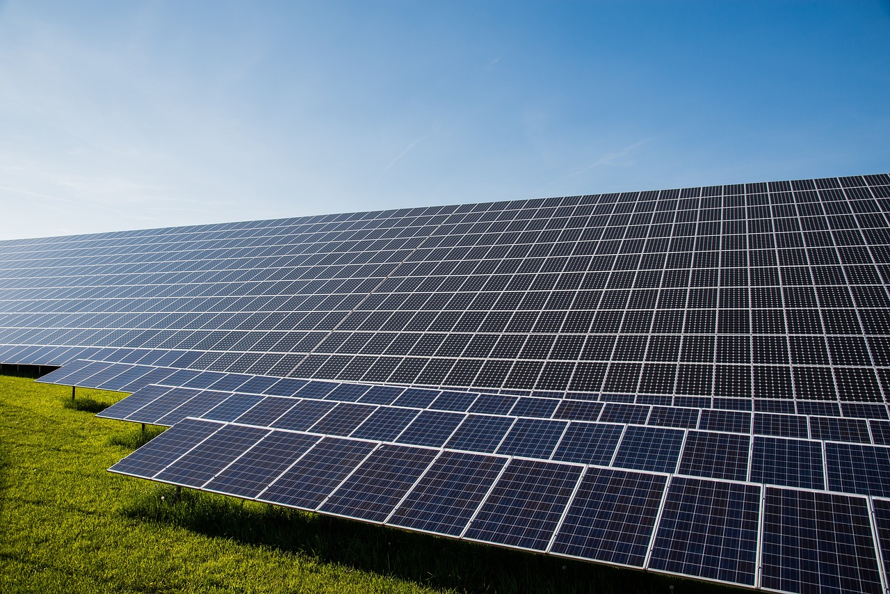 Cooabriel investe em usina fotovoltaica e gera 100% da energia que usa