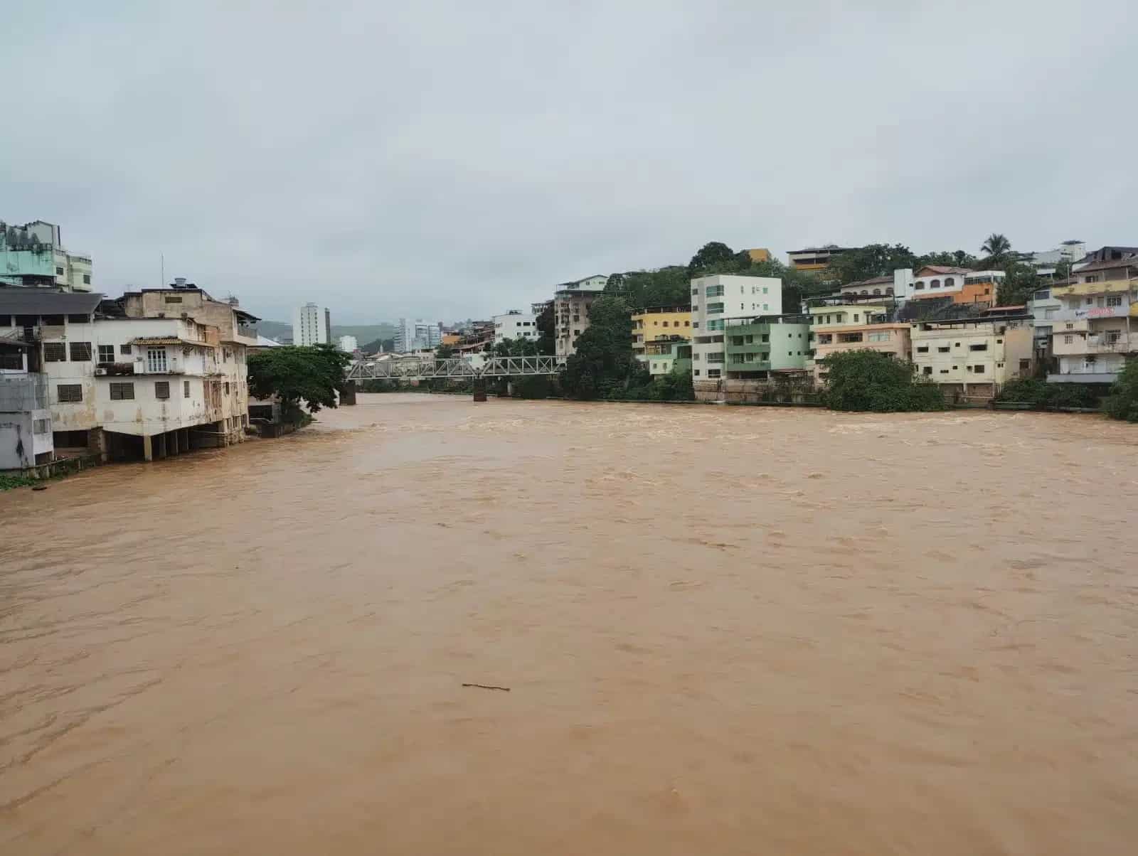 Nível do rio Itapemirim está em 2,30m e pode subir nas próximas horas
