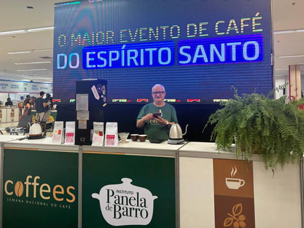Cecafé participa de evento que destaca importância do café para o ES