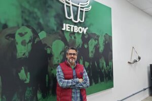 ChatGPT: JetBov anuncia app que otimiza a gestão na pecuária