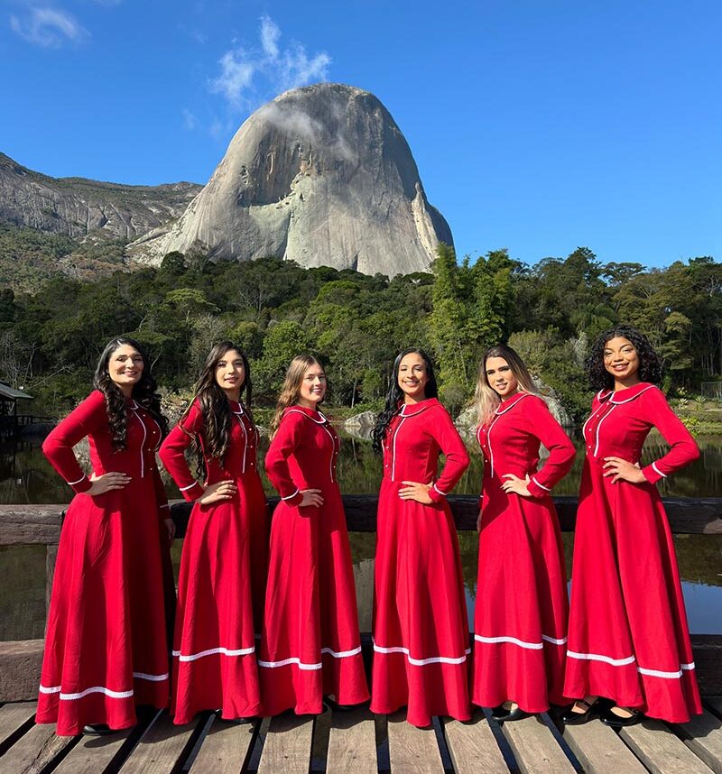 Conheça as  candidatas ao título de rainha da Festa do Morango