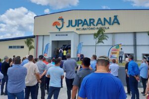 Grupo inaugura incubatório avícola em Sooretama