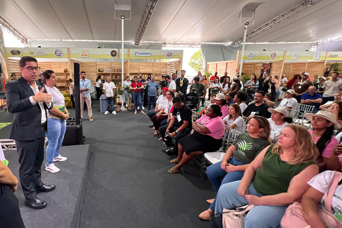 Feira da Agroindústria atrai mais de quatro mil visitantes