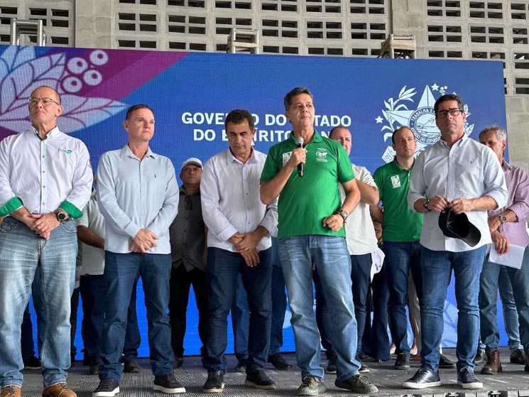 ES abre oficialmente colheita do conilon com previsão de safra recorde ES abre oficialmente colheita do conilon com previsão de safra recorde