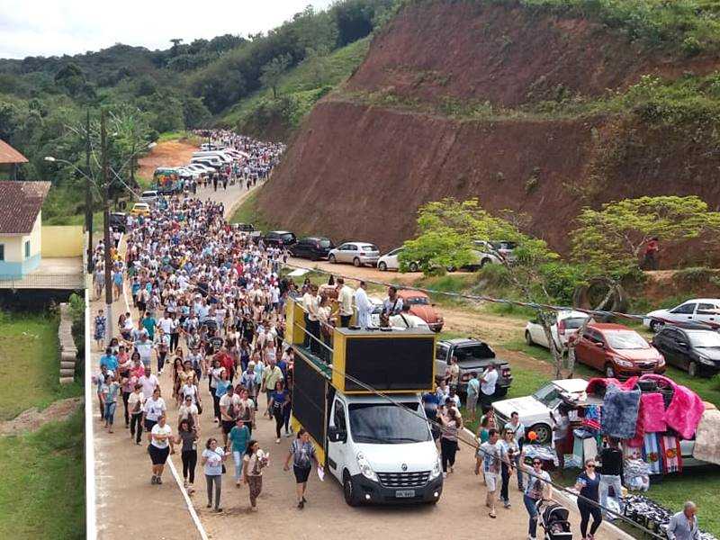 Romaria de Aparecida reunirá milhares de fiéis em Alfredo Chaves Romaria de Aparecida reunirá milhares de fiéis em Alfredo Chaves