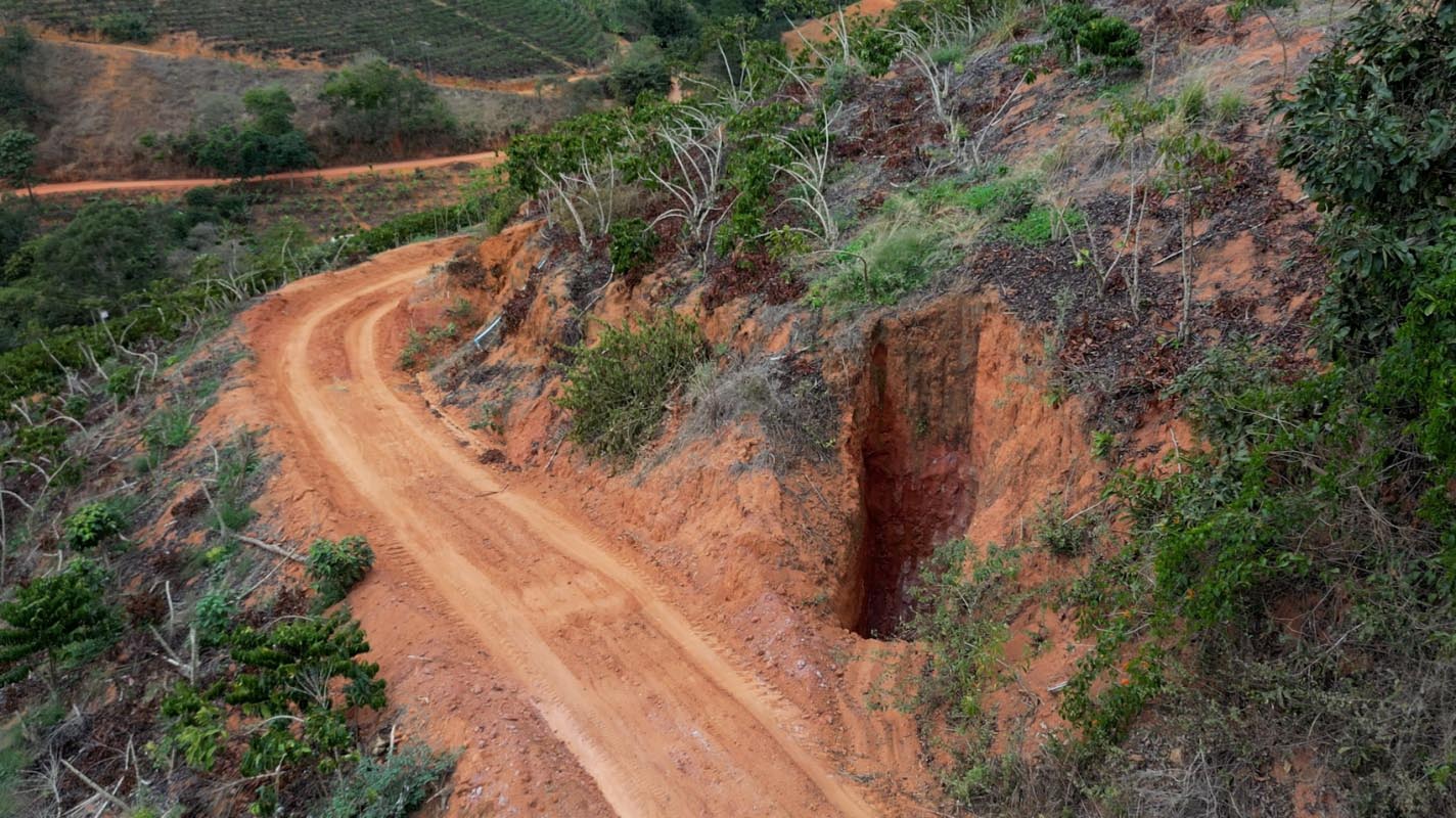 Estudo da CNA aponta gargalos em estradas vicinais do país Estudo da CNA aponta gargalos em estradas vicinais do país