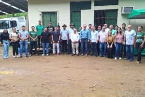 ES entrega barracas de feira para fortalecer a agricultura familiar ES entrega barracas de feira para fortalecer a agricultura familiar