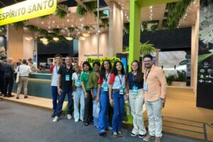 Estudantes capixabas vivenciam a cafeicultura na Semana do Café Estudantes capixabas vivenciam a cafeicultura na Semana do Café