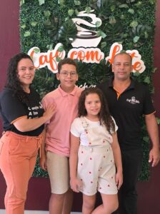 Valquíria e Sérgio inauguraram a Cafeteria há dois anos.