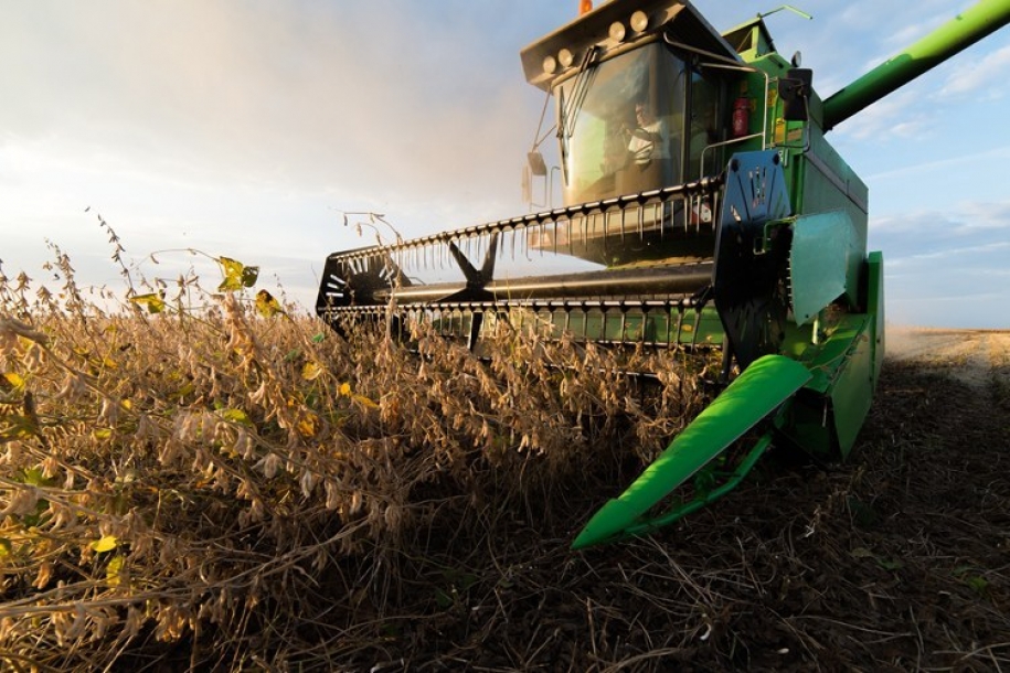 Máquinas agrícolas:  ‘Fábricas devem parar atividades esta semana’