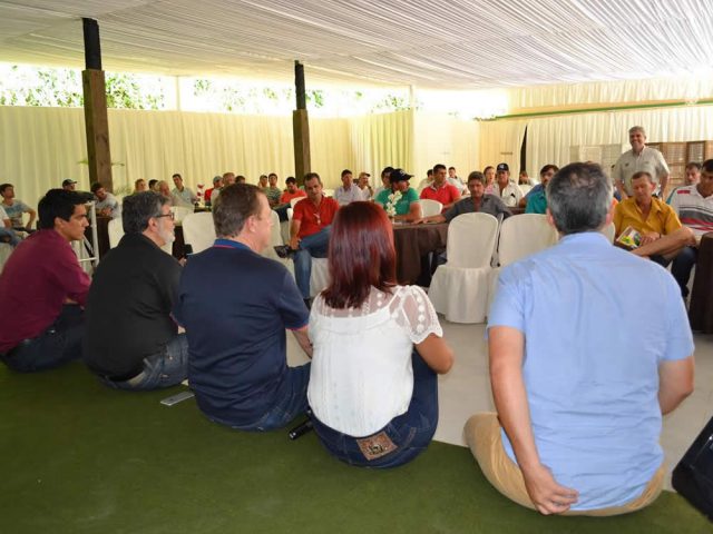 VI Encontro Estadual do Conilon Descascado reúne mais de 100 produtores