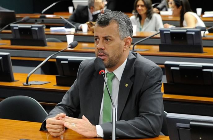 Deputado Evair de Melo diz que impeachment deve ser aprovado