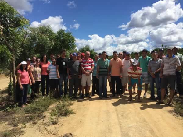 Plantio de pimenta-do-reino em tutores vivos é tema de excursão em Jaguaré