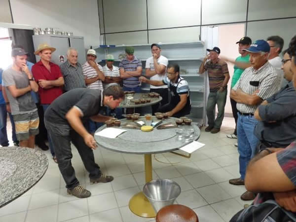 “Tecnologias de Produção de Cafés Especiais” é tema de curso em Brejetuba